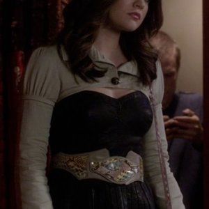 ISO!!!!!!!!!! Pretty Little Liar Aria Shrug Jacket